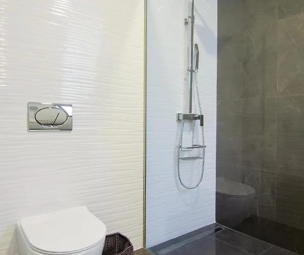 Scandinavia - Private Heated Pool By Silver Prop * Salir de Porto